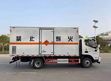 阿拉善右爆破器材运输车